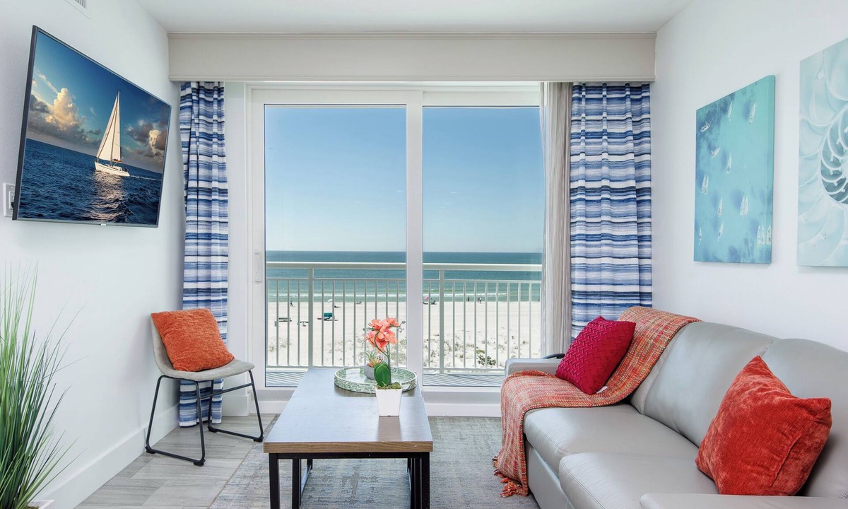 Treasure Island Condo | Top-Floor Gulf-Front Oasis♥ Panoramic Balcony Sunsets, Pool♥Few Steps To Sand