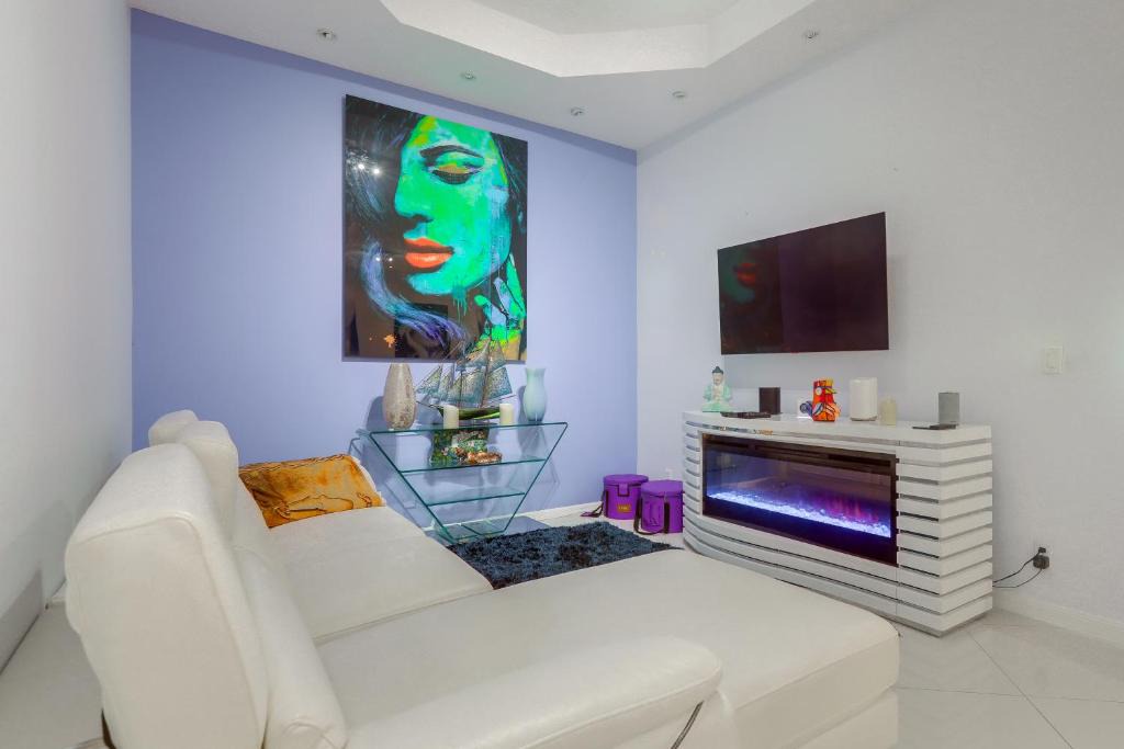West Palm Beach House | Trails & Resort Perks! Home in Royal Palm Beach