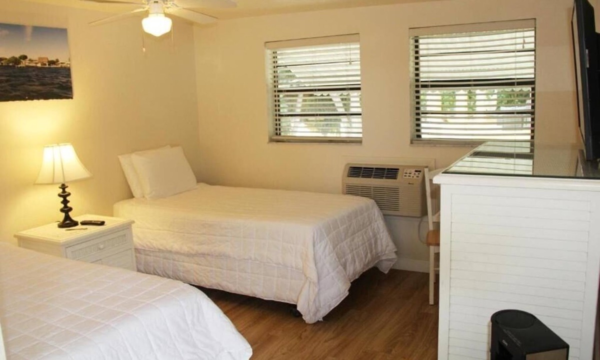 Little Torch Key Hotel | Tropical Getaway w/Pool | 0.3 mi to Kiki's Sandbar | Breakfast Included