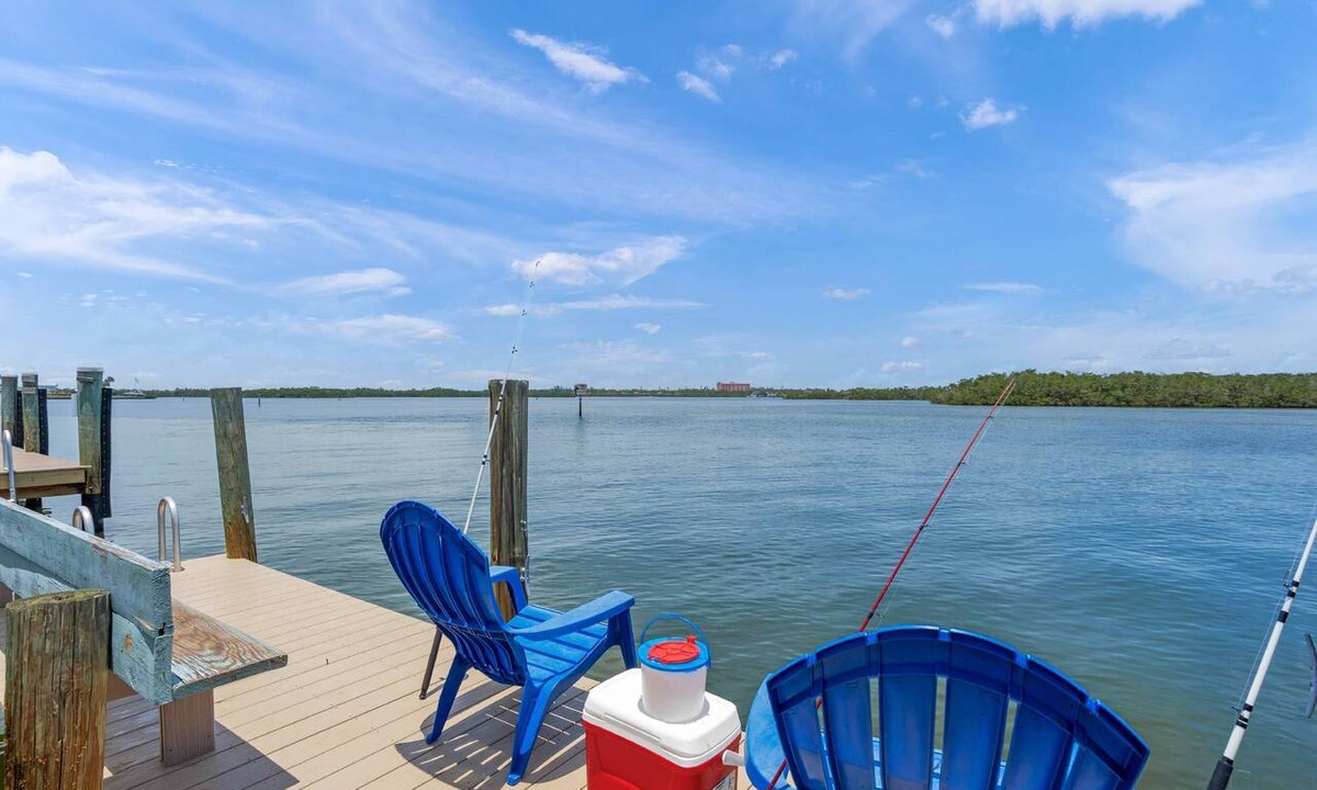 Siesta Key Condo | Turtle at Coastal Breeze | Bay Patio & Dock | Walk to Beach | Free Daily Activities | Siesta Key