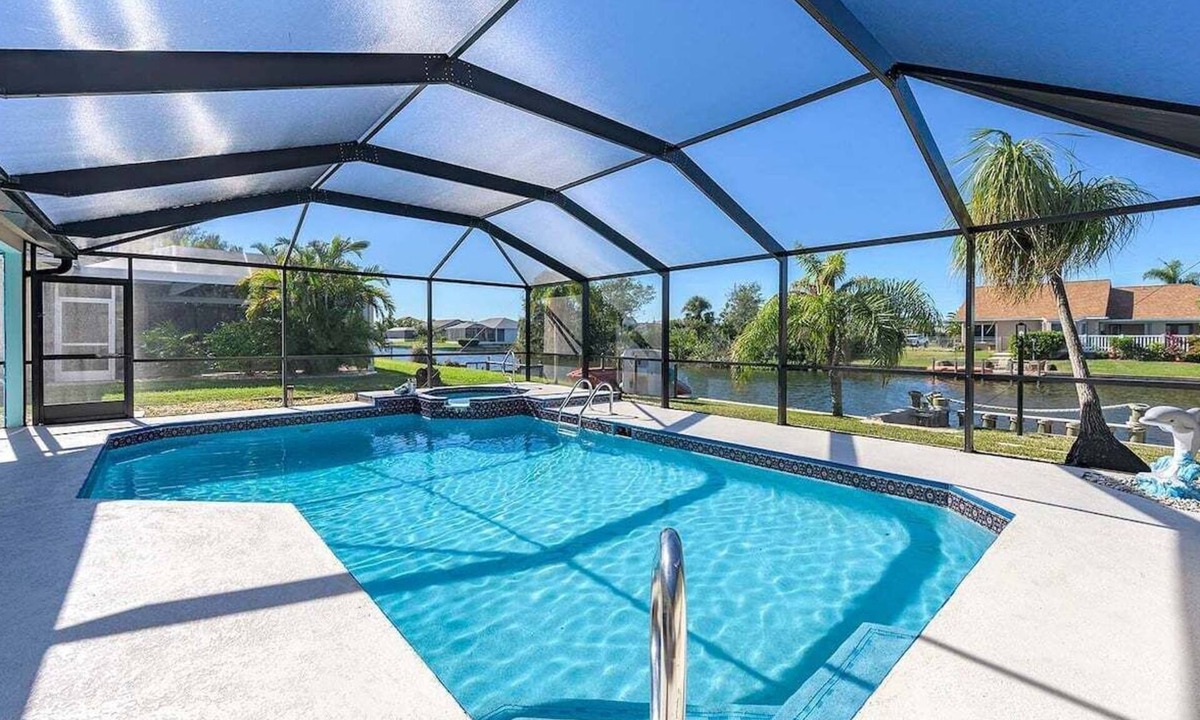 Fort Myers House | Turtle Cay - Saltwater Pool - Kayak and Canoe