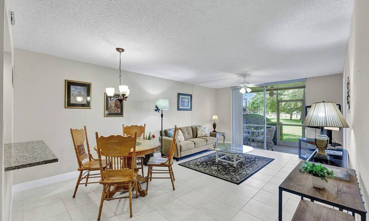 Central Naples Condo | Turtle Lake Golf Colony
