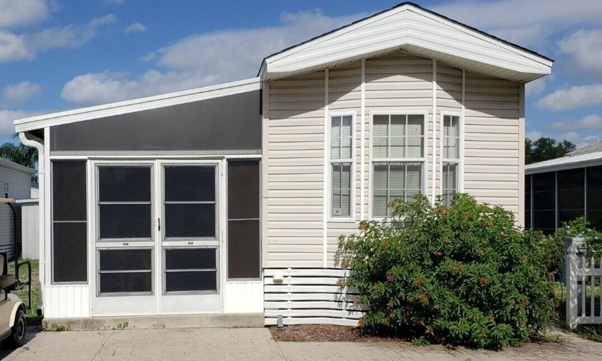 Braden River Cottage | Unique 2-BDRM in Sun Outdoors Sarasota Resort - Includes Golf Cart - Sleeps 6!