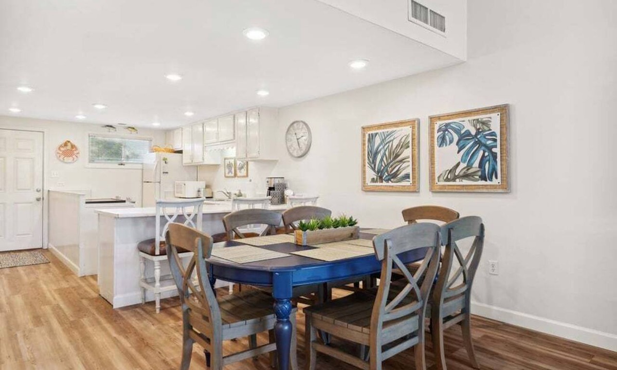 Kiska Beach Condo | Unit 17, Spacious 2 bedroom Beach Condo with Loft