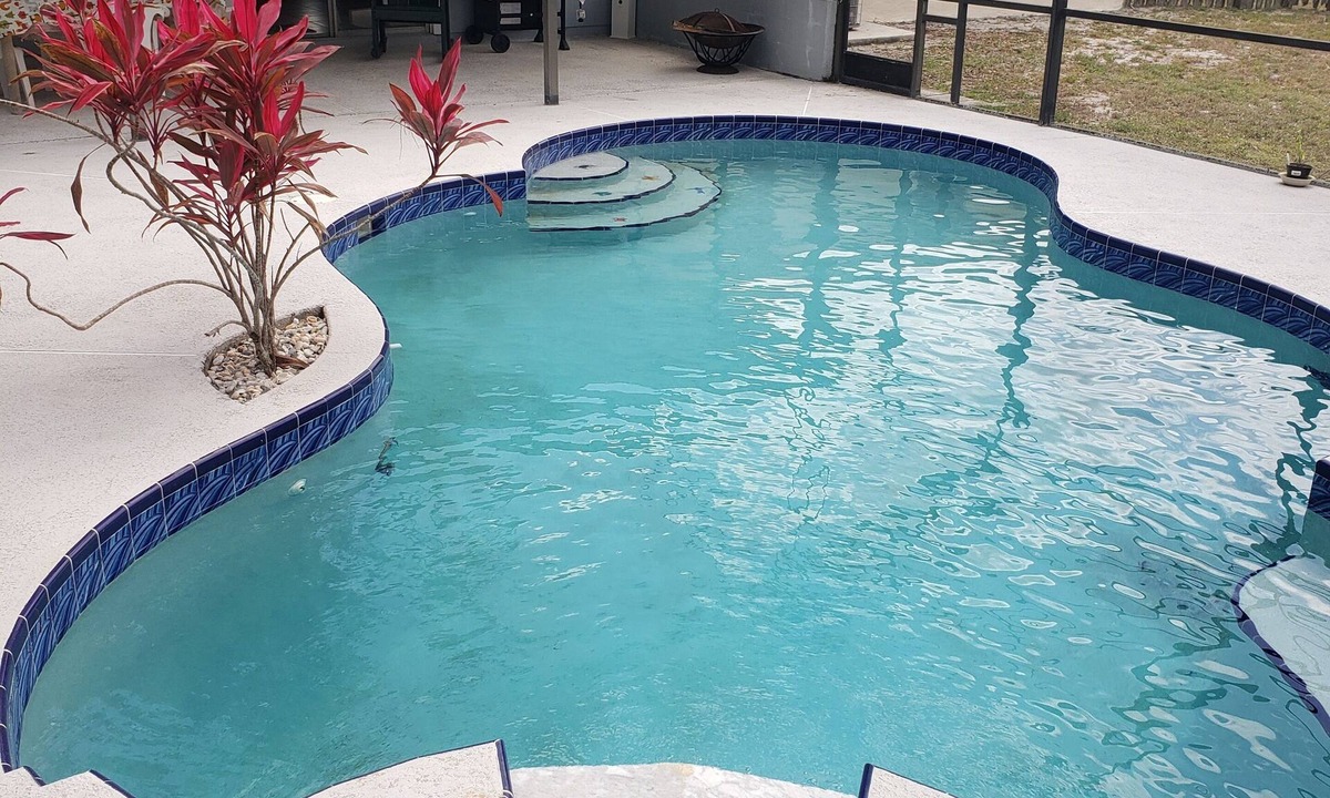 Port Saint Lucie House | Updated 2-bedrm 2 bath turnkey pool home w central air, Wi-Fi, 15 min to beach.