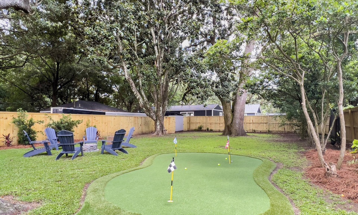 Charleston House | Updated 3 bedroom house minutes from Charleston and laid back Folly beach!