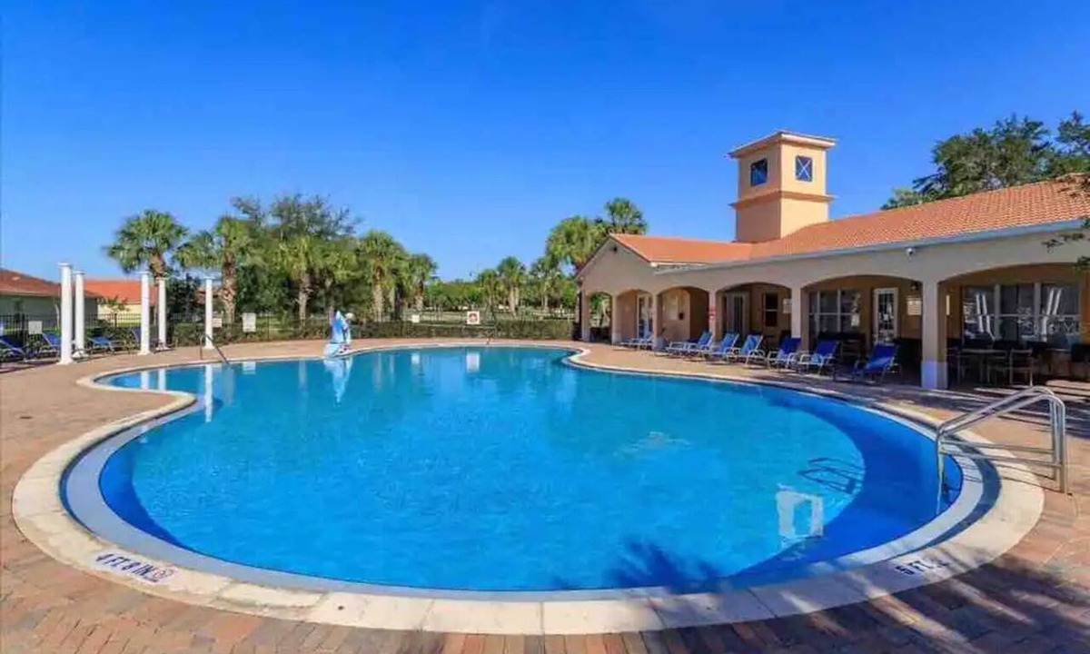 Buena Ventura Lakes House | Updated Family Retreat in Gated Resort Community - Pool, Gym, Near Parks & MCO