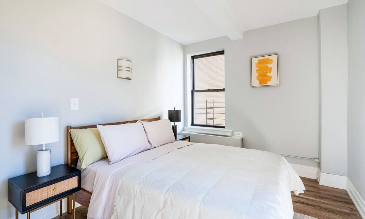 Lincoln Square Apartment | Upper west side 3 bedroom retreat
