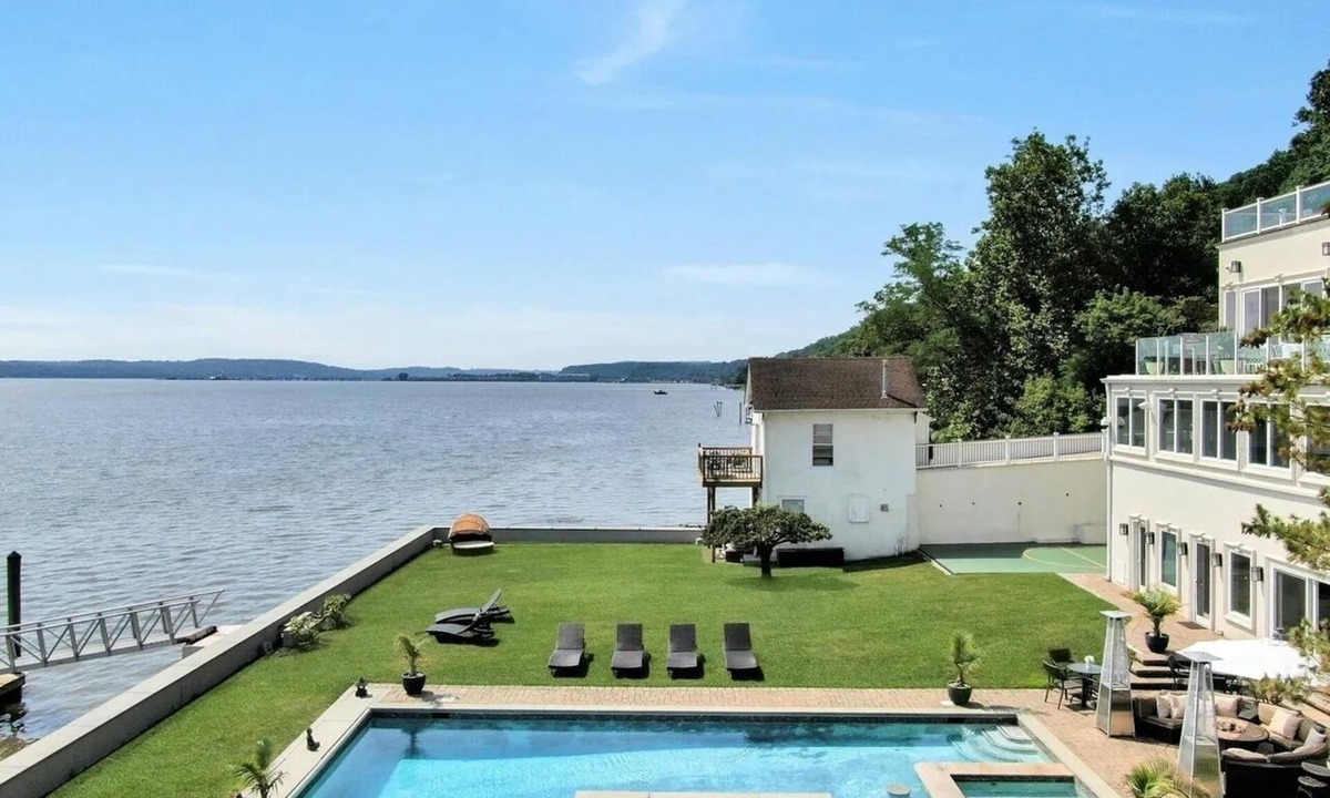 Nyack House | US Open VIP Stay- Luxury Hudson River Estate with Pool, Spa, Dock & Tennis Court