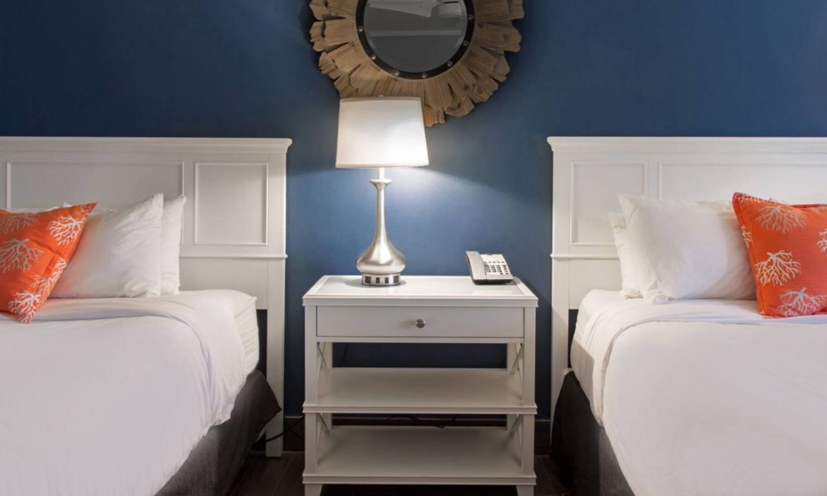 Marathon Resort | Vacation is Calling! 2 Pet-friendly Units, Free Parking, Onsite Tennis Courts