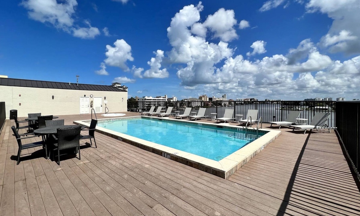 Pelican Bay Apartment | Vanderbilt Beach Waterfront Condo