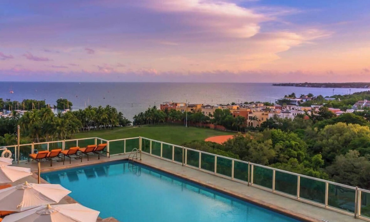 Coconut Grove Apartment | Vibrant 2BR Suite | Walk to CocoWalk