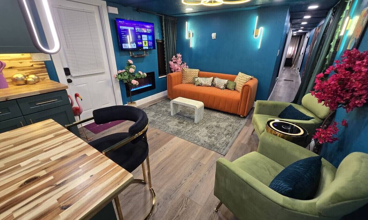 Northwest Orlando House | Vibrant Modular Home @Lk Fairview near Hospitals