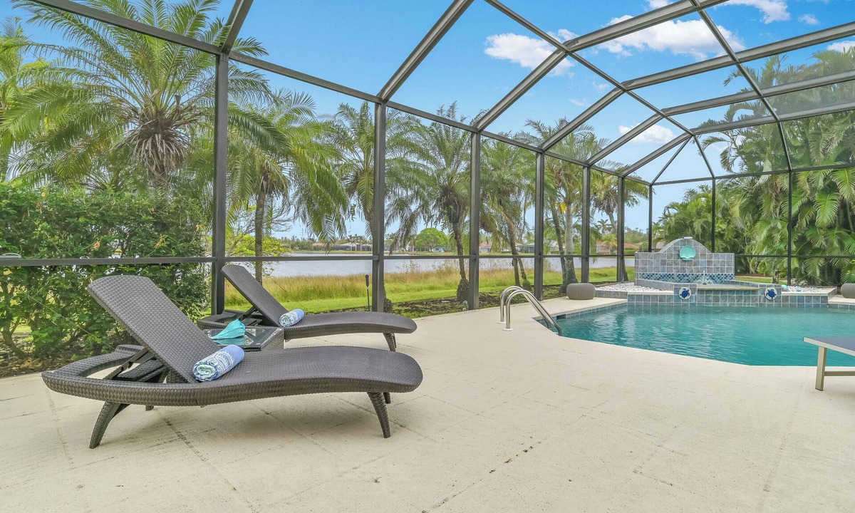 Biggar House | Villa Margaretha - Stunning pool home in South Fort Myers!