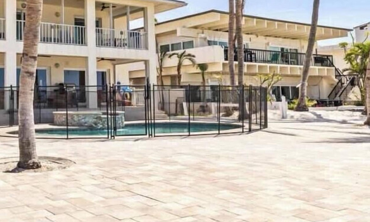 Redington Beach House | Vista Mar - a beachfront home in Redington Beach