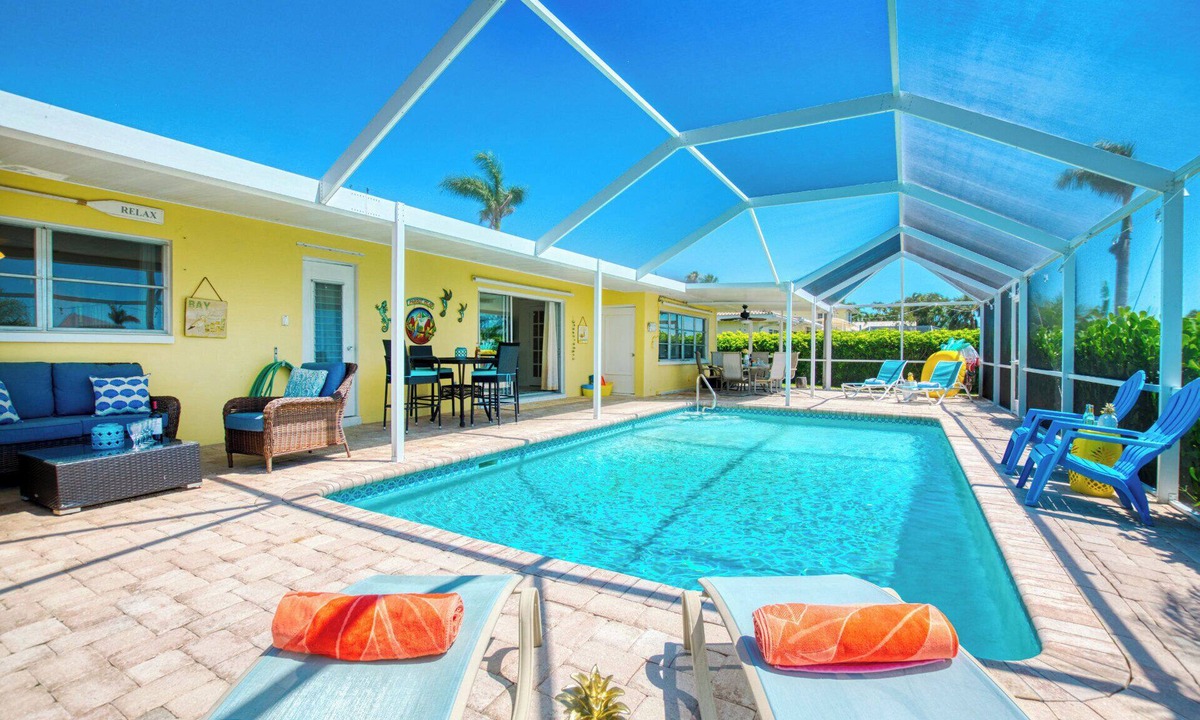 Yacht Club Villa | VRCC Villa Cobalt Caye
