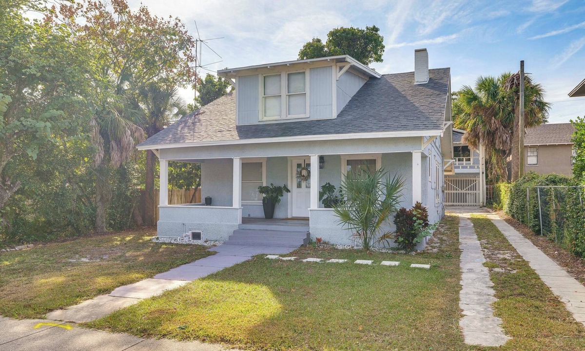 Winter Haven Apartment | Walk to Winter Haven Hospital: Convenient Apt