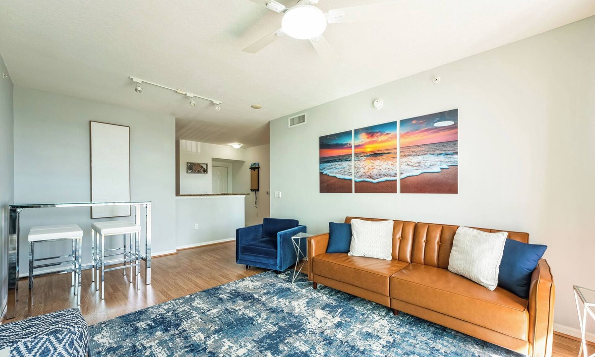 Boynton Beach Condo | Walking Distance to the Beach -10 min drive to Delray - Pet Friendly Condo