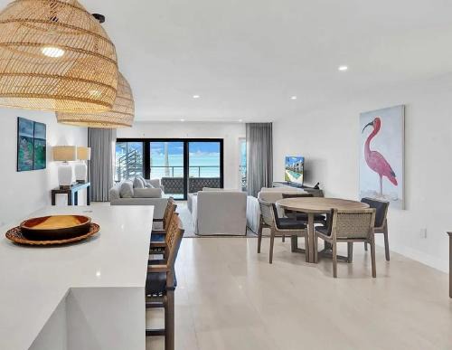 Key Biscayne Apartment | Waterfront 2 Bedroom Retreat with Panoramic City Views