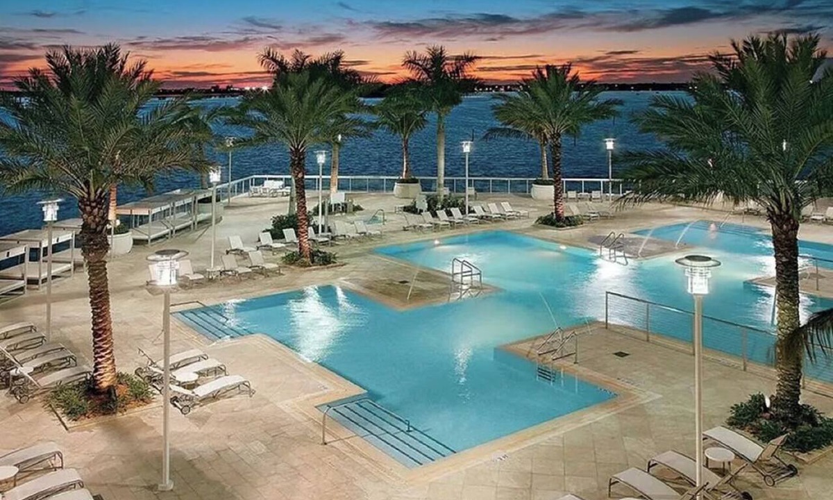 Fort Myers Condo | Waterfront apartment