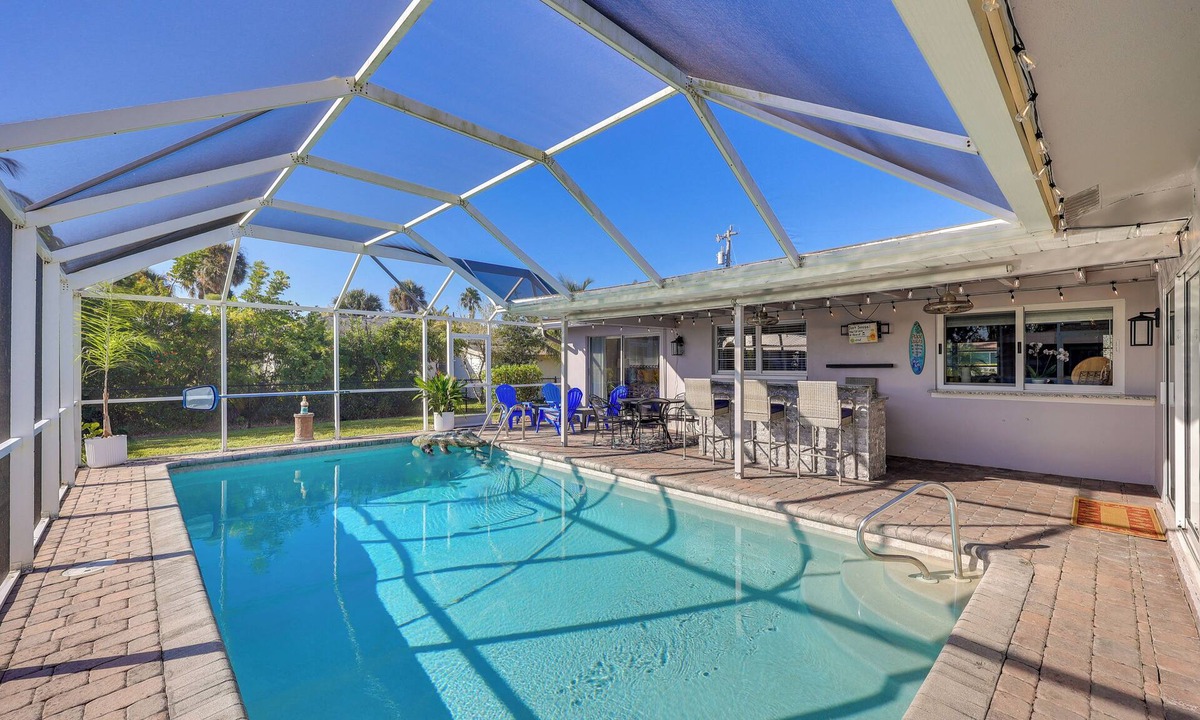 North Fort Myers House | Waterfront Home w/Boat Dock & Bar in N Fort Myers