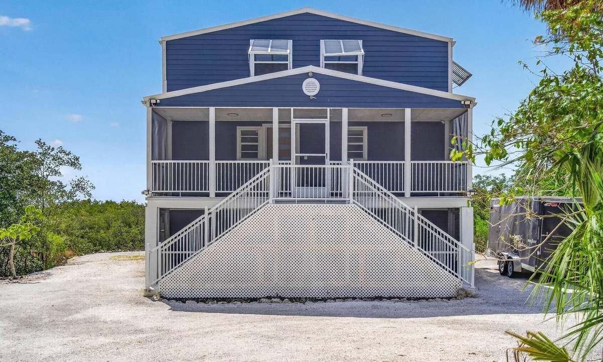 Palmetto House | Waterfront Home Sleeps16 7BR Views KingBeds