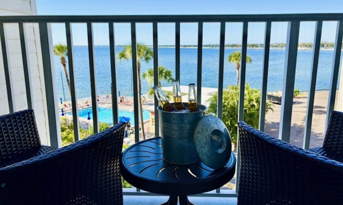 Rocky Point Apartment | Waterfront Oasis ⚡ Near Lightning & Bucs Games