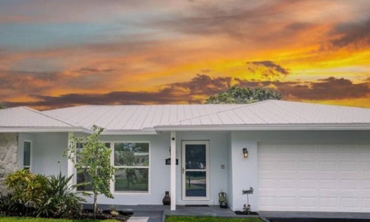Florida Ridge House | Waterfront Retreat with pool in Vero Beach