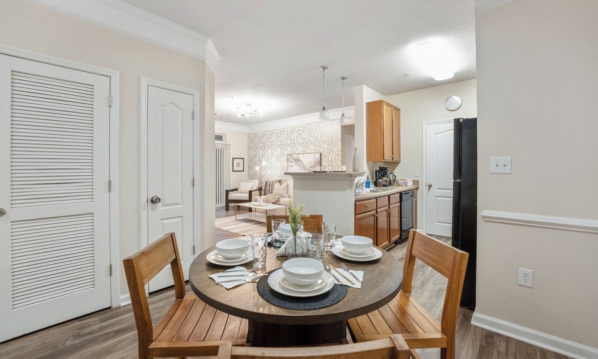 Ridgeland Apartment | Waterview 2BR: Pool, 1st Floor, Gym, Screened Lanai!