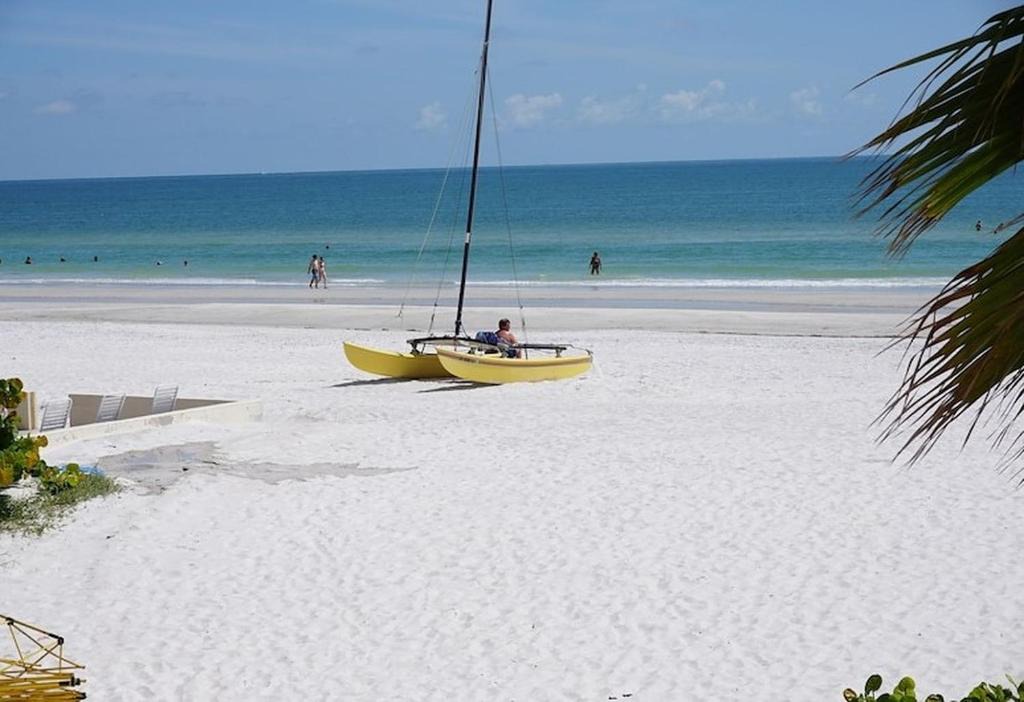 North Redington Beach Apartment | Welcome to the best beach anywhere