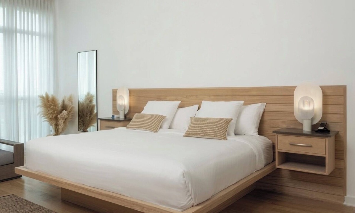 Long Branch Hotel | Well Designed Suite w/Balcony | Relaxing Stay After Busy Day at Pier Village