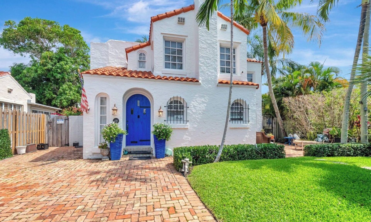 Old Northwood Historic District House | West Palm Beach Oasis, Bright Spacious 4 Bedroom Home