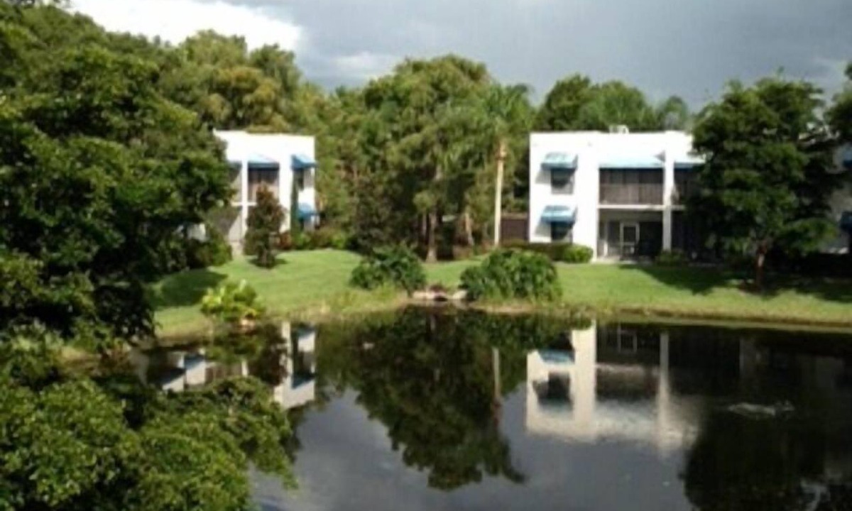 Central Naples Condo | World Tennis Club Condo, Lake View Gated Community