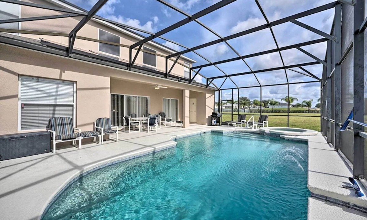 Highgate Park House | Your Davenport Oasis
