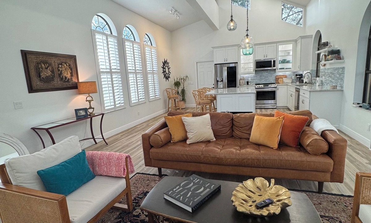 Hobe Sound House | Zephyr House, Tropical Retreat in Zeus Park, Walk to Beach and Dining Hobe Sound