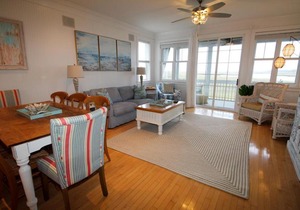 17 Quarterdeck Lane - Three Bedroom House
