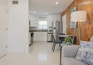 1A Newly Renovated 1/1 at Coastal Cottages