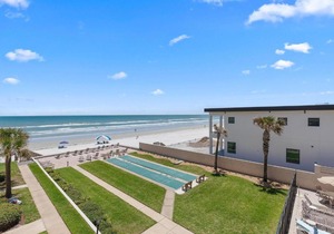 310 - Incredible ocean and pool views 1 bedroom