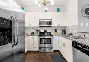 4 BD/3 BA/Lucaya Village (21-101)