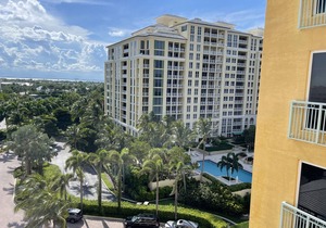 762- Breathtaking Ritz Carlton Apartment Luxury Ritz Carlton 5* Beach Front