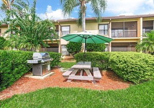 Alhambra Villas at Poinciana - The Best Deal Here!*