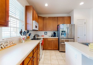 Bear Trap Dunes townhouse w/balcony, free WiFi, gym, and private gas grill