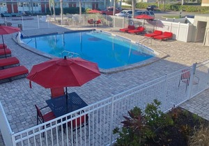 Comfort and Convenience! 2 Serene Units, Free Breakfast, Near Melbourne Beach
