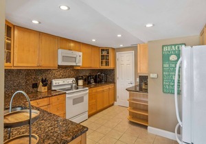 Comfortable, Coastal and Casual Beach Villa. Only steps to the Beach, Pool and The Dunes House.