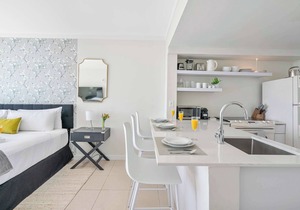 Gorgeous Bay View Suite | Coconut Grove Escape