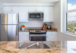Insane Ocean View Suite - Coconut Grove Oasis
