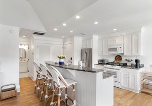 Luxury renovated and stocked villa close to tennis, beach, golf