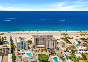 Pelican Watch 105, 3 Bedroom, Sleeps 6