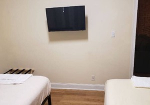 Private comfortable 1BR Apt by University City