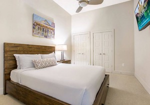 Hotel ∙ Original Condo with Game Room Near City Hot Spots in Central Business District